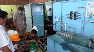 Menteri pendidikan dan kebudayaan, nadiem makarim, 'menyoal beban administratif' yang diserahkan kepada guru dalam pidato hari guru nasional. Pertamina Perkenalkan Refrigerant Musicool Di Smk Negeri 1 Percut Daerah Medanbisnisdaily Com
