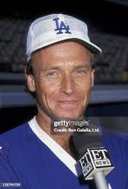 Alyssa Milano, Father Tom Milano, Mother Lin Milano, and Brother... News  Photo