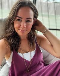 Fully leaning into my yoga hippie era these days. Bare feet, long exhales,  and a whole lot of trust in the unfolding. The last two years have brought  out multiple versions of