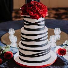 Red Black And White Wedding Cake With Roses Black And White Wedding Cake Wedding Cake Roses Wedding Cake Red