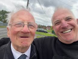 What an absolute legend and all round great guy was Leighton Gunter...Grew  up around him in Illtyd Rd... Walked literally everywhere... God bless you  Leighton...