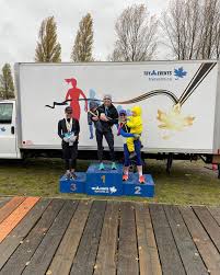 Gritty gals take the 1-2