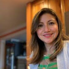 Linda Storti's Instagram, Twitter & Facebook