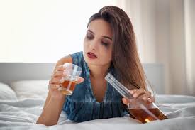 Alkoholismus Bei Frauen Ursachen Symptome Risiken