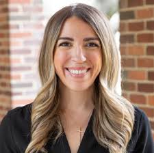 Victoria Robb's Instagram, Twitter & Facebook