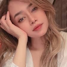 Anna Bradley (@Aiden_Bradley)