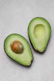 How to slice an avocado. How To Cut Avocado So It S Perfect Every Time Well Seasoned Studio