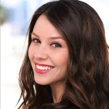 Julia Mitchell (@_JuliaMitchell)