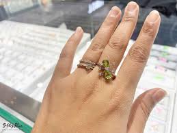 Round diamond solitaire engagement rings. Habib Jewelry