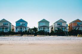 Strandhaus in holland ✔️ die schönsten strandhäuser für glamping am strand. Strandhaus Merkmale Mieten Kaufen Oder Bauen Und Vor Nachteile Einer Kapitalanlage Fiv Magazin