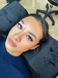 How long to wait before advertising eyelash extensions?