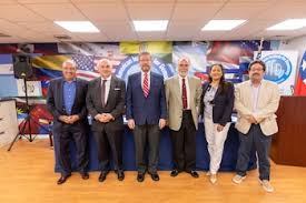 Políticos de la región analizaron en Miami qué pasará en Chile tras el  rechazo a la nueva constitución