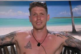 The third series of love island began on 5 june 2017 hosted by caroline flack on itv2. Love Island S Craig Lawson Slams Camilla Thurlow For Wasting Opportunity And Went Into Villa To Protect The Rare Find Mirror Online