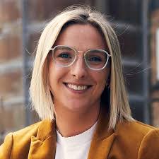 Jennifer Eskew's Instagram, Twitter & Facebook