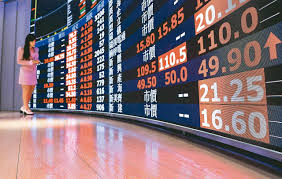 妖艶なs級美人が自らチンポを手に取り騎乗位で腰を振る 至高のエロさ