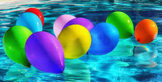 L Anniversaire Des Petits Baigneurs A L Aquapoli Activite Anniversaire Enfant
