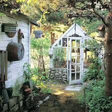 Serre De Jardin Et Abri 17 Idees De Design Fantastique Serre Jardin Jardins Cabane Jardin