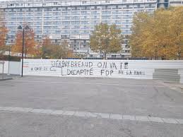 bruːn) is a nordic noir crime television series created and written by hans rosenfeldt. Rhone Le Maire De Bron Menace De Decapitation