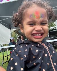 Eartha Paige's Instagram, Twitter & Facebook