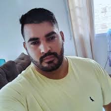 Alex Romani's Instagram, Twitter & Facebook