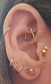 Gold Multiple Ear Piercing Ideas At Mybodiart Com Wire Heart Rook Earring Pinna Hoop Rings Tragus Stud Piercings Brincos Daith Brinco Piercing Orelha