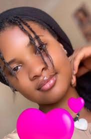 She leaned in. The silence got louder😍 #VideoInComments #cc