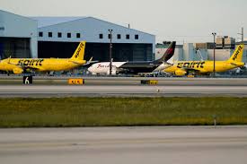 Guerra no Irã eleva custos de combustível das companhias aéreas em US$ 100 bilhões