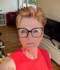 All right for you Facebook male friends of mine.You know I'm trying to do  the professional thing💰so if it's suggest your woman or your ex I didn't  do it intentionally 😭 |