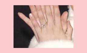 More images for ben affleck jennifer lopez engagement ring » Jennifer Lopez Kept Ben Affleck S Engagement Ring All These Years Awwww News Dome