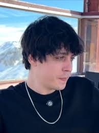 Matt Keelan: Sin Competencia en Paratii