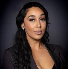 Keira Norman's Instagram, Twitter & Facebook