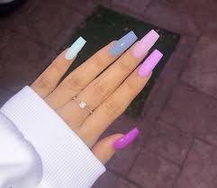 Nail art designs come out differently depending on your nail shape. Pin Di Tiffany Higgins Su Nails Idee Unghie Gel Semplici Unghie Unghie Idee
