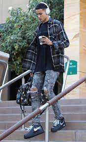 Jun 13, 2021 · kyle kuzma is planning to use the summer to become a bigger threat on the ball for the lakers. Lakers Kyle Kuzma In Nike Air Force 1 Virgil X Moma Buyvise