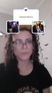 Os vídeos de Violet Clark (@violet_clark_) com Holy Diver