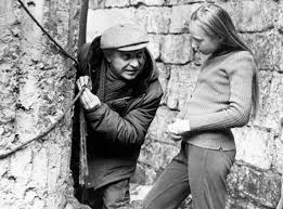 Кристина орбакайте, юрий никулин, елена санаева и др. Za Kadrom Chuchela Pochemu Film Sprovociroval Skandal I Kak Slozhilis Sudby Detej Akterov
