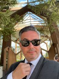 About — This Is John Manuel