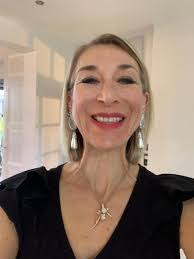 Lynette Null's Instagram, Twitter & Facebook