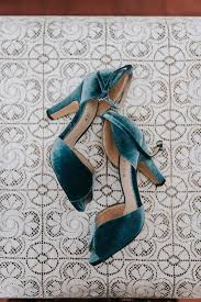 Scarica questo foto gratis su scarpe da sposa su sfondo blu e scopri oltre 10 milioni di foto d'archivio professionali su freepik 37 Moda Autunno Scarpe Da Sposa Per Stupire Wedding Shoes Comfortable Fall Wedding Shoes Fun Wedding Shoes