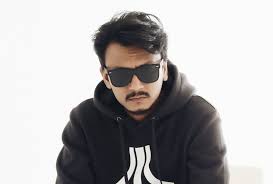 Berikut adalah petikan lirik lagu mr ragaman are you home? Ragaman Bakal Tamatkan Badi Faizal Tahir Kitareporters Semua Boleh Jadi Reporter