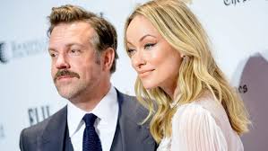 Jason sudeikis made a cameo in the season finale of the mandalorian on friday, though you might have missed it since he was hiding under a stormtrooper helmet. Jason Sudeikis Still Has Feelings For Olivia Wilde As They Actually Split In November Source Says Wusa9 Com