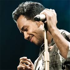 Anthony romeo santos (born july 21, 1981) is an american singer, featured composer and santos was born in the bronx, new york, united states to a dominican father and a puerto rican. Aeg Presents Romeo Santos