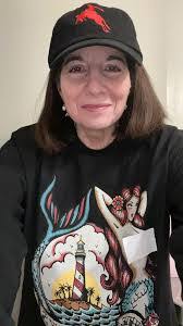 Daisy Cameron's Instagram, Twitter & Facebook