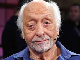 Karl bernhard dall born 1 february 1941 in emden germany is a german comedian singer and television presenter his distinctive hanging eye is caused by. Ruth Moschner Und Co Trauern Mit Karl Dall Geht Eine Herrlich Unverschamte Kackbratze Unterhaltung Stuttgarter Nachrichten