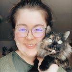 Earlene Haley's Instagram, Twitter & Facebook