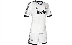 The likes of cristiano ronaldo, karim benzema, kaka and xabi alonso will be seen in the new real madrid 12/13 kits. Real Madrid Unveil 2012 13 Kits Goal Com