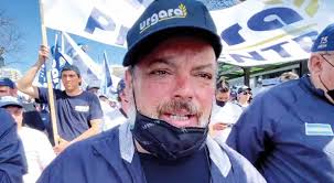 Con Unidad y Lealtad