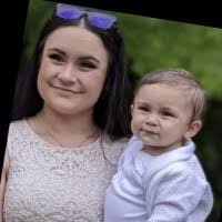 Mia Purcell's Instagram, Twitter & Facebook