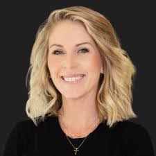 Nusrat Symons's Instagram, Twitter & Facebook