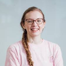 Stephanie Dugue's Instagram, Twitter & Facebook