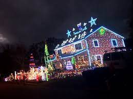 Christmas designers, as the leading holiday decorating and professional christmas light installation company in nj. Family S Massive Christmas Lights Display Courts Controversy In Connecticut Town Abc News